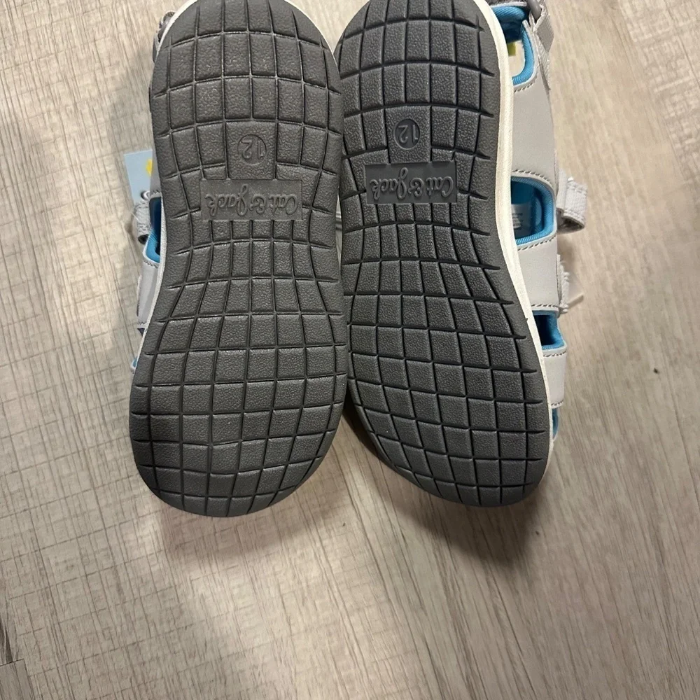 Cat & Jack Toddler Gray Sandals